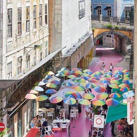 Sunny Pink Street Historical Apt, By Timecooler Lisbona Esterno foto